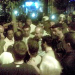 Αναμνηστική φωτογραφία: σε μία ειδυλλιακή νύχτα, υπουργός, μπάτσοι, φασίστες και χρυσαυγίτες εις ιερήν σύναξην.